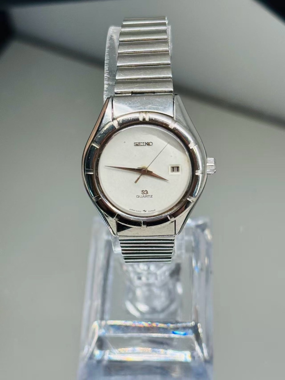 Vintage Seiko SQ Quartz Date Women Watch Silver Tone 25mm New Battery Japan Runs